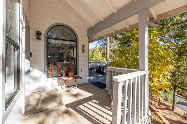 Detail Gallery Image 2 of 44 For 40648 Saddleback Rd, Bass Lake,  CA 93604 - 2 Beds | 2/1 Baths