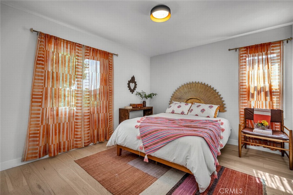 https://media.crmls.org/medias/52bee027-957d-4f1f-aaf4-7653b22813d5.jpg?preset=X-Large