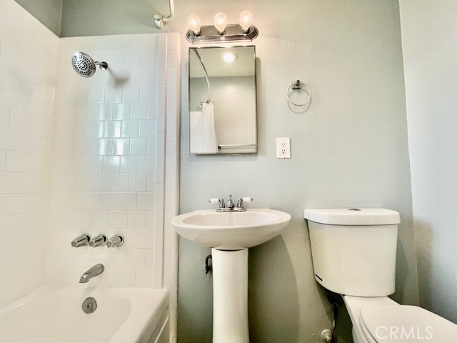 Detail Gallery Image 11 of 29 For 686 E Cottonwood Rd #E,  Palm Springs,  CA 92262 - 3 Beds | 2 Baths