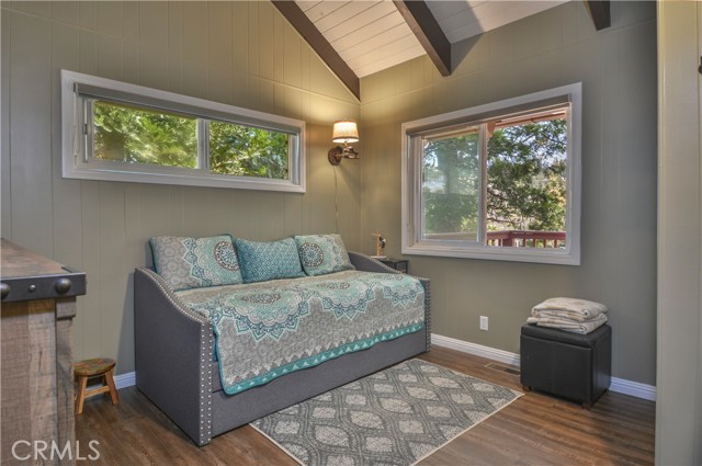 Detail Gallery Image 11 of 31 For 26193 Circle Dr, Twin Peaks,  CA 92391 - 3 Beds | 2 Baths