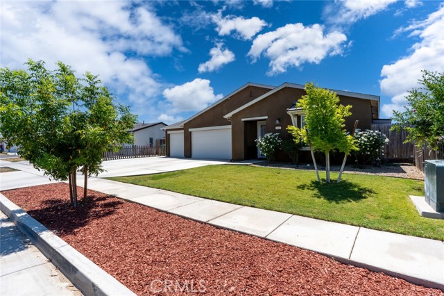 Detail Gallery Image 4 of 50 For 1807 Patricia Ct, Los Banos,  CA 93635 - 4 Beds | 3 Baths