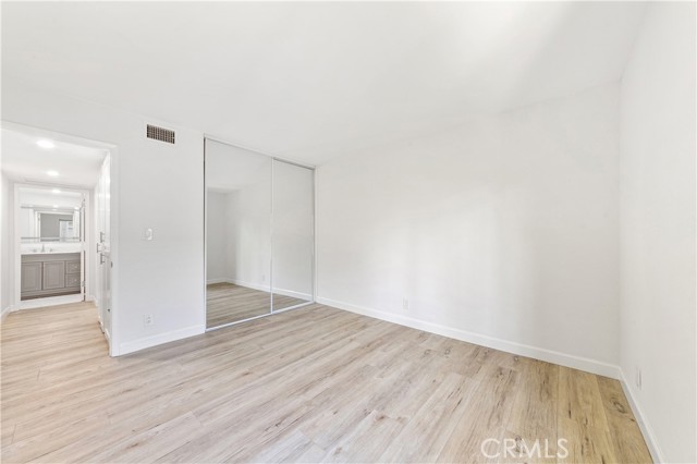 Detail Gallery Image 14 of 38 For 15215 Magnolia Bld, Sherman Oaks,  CA 91403 - 2 Beds | 2 Baths