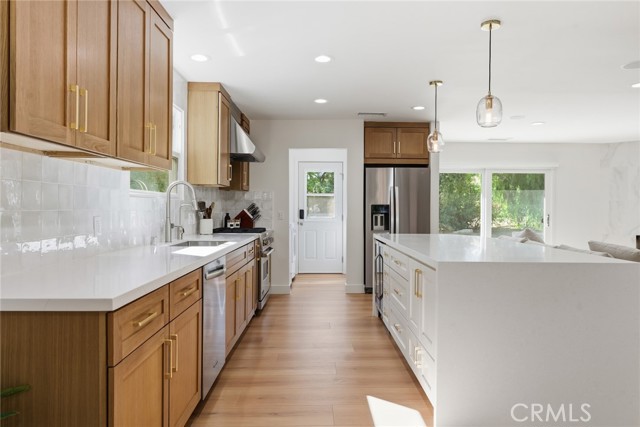 Detail Gallery Image 4 of 19 For 24258 Highlander, West Hills,  CA 91307 - 3 Beds | 2/1 Baths