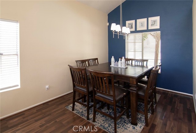 Detail Gallery Image 7 of 38 For 1770 Mojave View Cir, Corona,  CA 92882 - 3 Beds | 2/1 Baths
