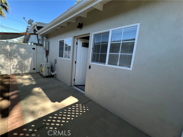 6919 Lena, West Hills CA: https://media.crmls.org/medias/52c2fe72-a22b-4487-92e6-47fb9478f373.jpg
