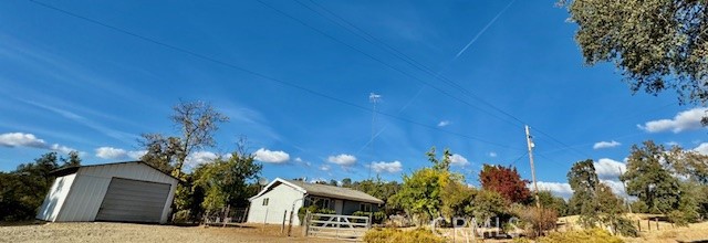 Detail Gallery Image 2 of 30 For 5191 Darrah Rd, Mariposa,  CA 95338 - 2 Beds | 1 Baths