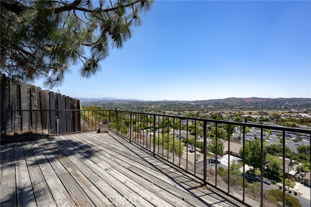 19662 Larkridge Drive, Yorba Linda CA: https://media.crmls.org/medias/52c3ab99-f0d9-4cd4-8e4b-095af9dcdc61.jpg