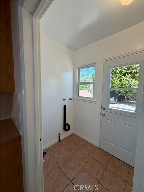 Detail Gallery Image 16 of 22 For 349 Laun, Altadena,  CA 91001 - 3 Beds | 1 Baths