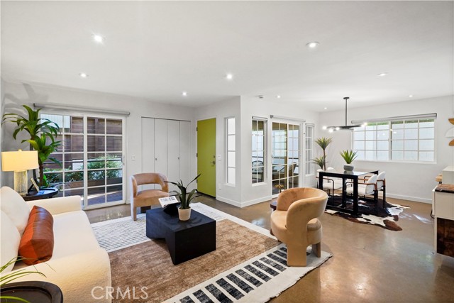 Detail Gallery Image 2 of 35 For 2364 Duane St #7,  Silver Lake Los Angeles,  CA 90039 - 2 Beds | 2/1 Baths