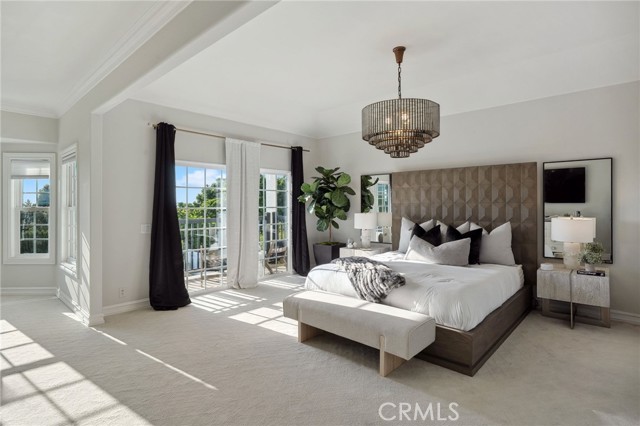 Detail Gallery Image 18 of 39 For 5 Hillsborough, Newport Beach,  CA 92660 - 4 Beds | 4/1 Baths