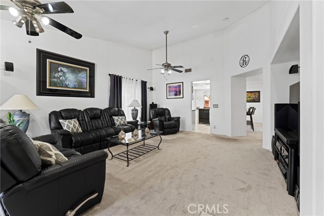 Detail Gallery Image 5 of 30 For 3267 Desert Cloud Ave, Rosamond,  CA 93560 - 4 Beds | 2 Baths