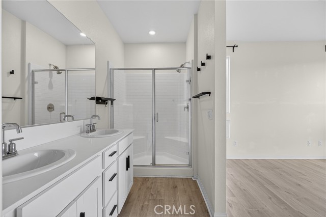 Detail Gallery Image 35 of 55 For 8405 N Fusion, Northridge,  CA 91325 - 4 Beds | 4 Baths