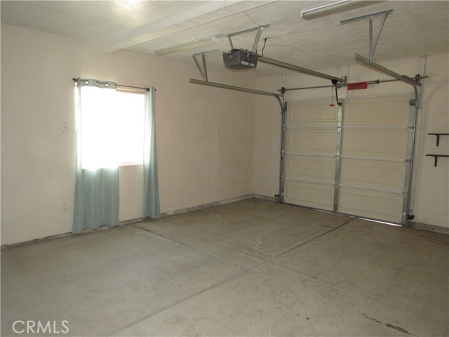 10517 50th Street, Jurupa Valley CA: https://media.crmls.org/medias/52c61356-8325-499a-bf15-25c5a797d8e0.jpg