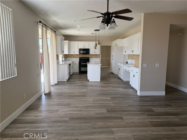 Detail Gallery Image 11 of 45 For 35602 Driftwood, Winchester,  CA 92596 - 4 Beds | 3 Baths