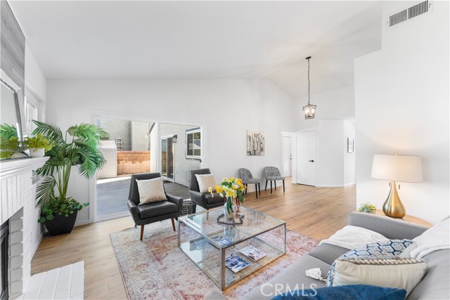 Detail Gallery Image 10 of 46 For 3519 Jupiter Ave, Palmdale,  CA 93550 - 4 Beds | 2 Baths