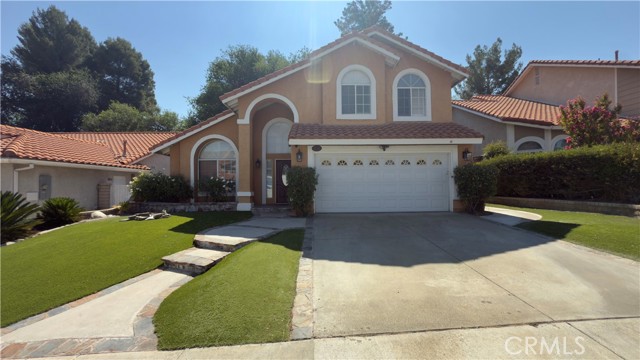 Detail Gallery Image 1 of 10 For 28786 Shadow Valley Ln, Saugus,  CA 91390 - 3 Beds | 3 Baths