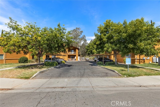 70 Grand Avenue, Oroville CA: https://media.crmls.org/medias/52c649c4-4d4a-45f6-9879-4db56e724847.jpg