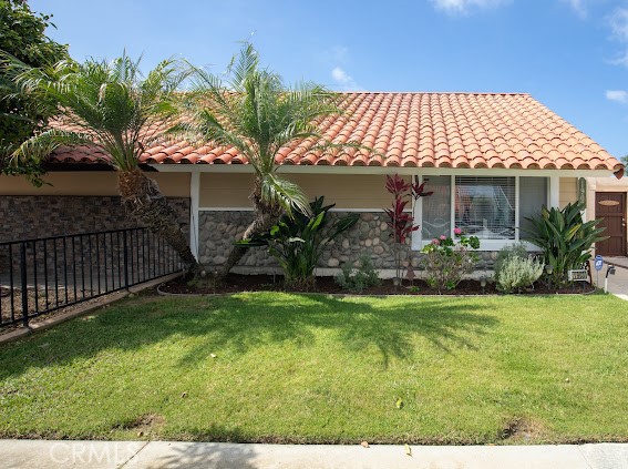 1903 Alsuna Ln, Huntington Beach, CA 92648