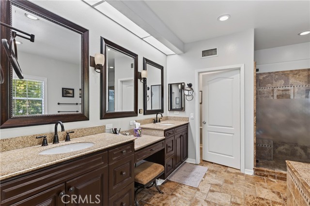 24255 Hillhurst photo 28