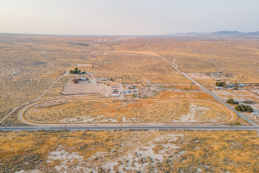https://media.crmls.org/medias/52c7d870-264b-4352-9fcf-c64bd0422fba.jpg?preset=X-Large