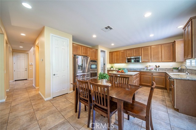 Detail Gallery Image 18 of 45 For 5011 Juneau Ct, Rancho Cucamonga,  CA 91739 - 4 Beds | 2/1 Baths