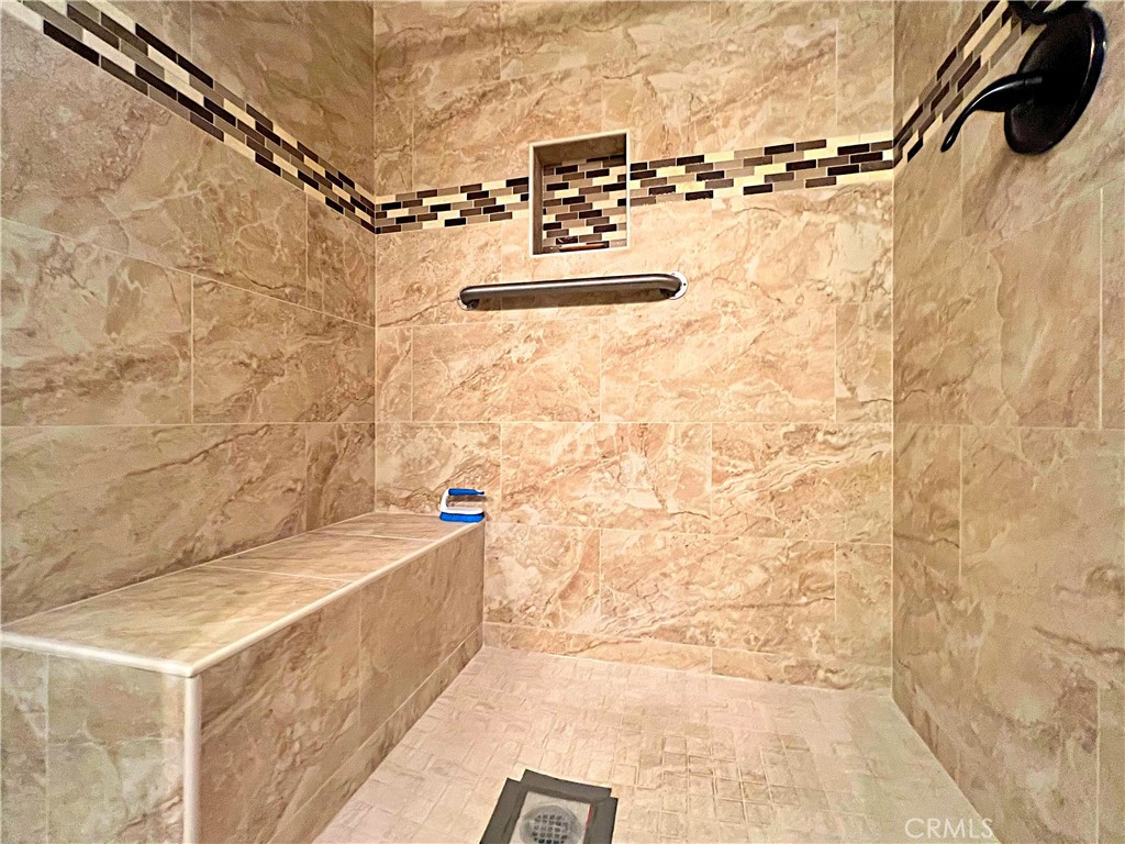 https://media.crmls.org/medias/52c95fcb-53dc-47d4-bcc0-b61f8edd054e.jpg?preset=X-Large