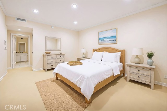 Detail Gallery Image 12 of 29 For 2008 S Bentley Ave #5,  Los Angeles,  CA 90025 - 3 Beds | 3 Baths