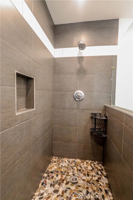 Detail Gallery Image 15 of 34 For 911 N Kings Rd #118,  West Hollywood,  CA 90069 - 2 Beds | 2 Baths