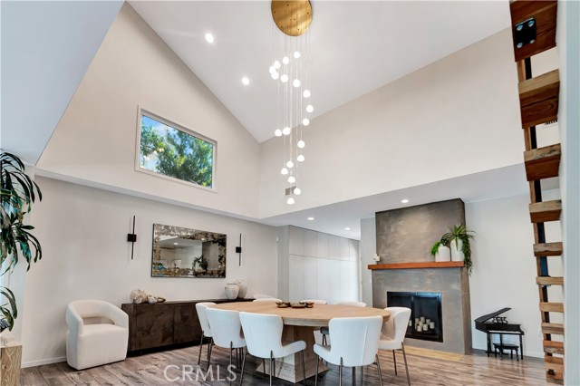 Detail Gallery Image 7 of 42 For 4974 Canoga Ave, Woodland Hills,  CA 91364 - 4 Beds | 4 Baths