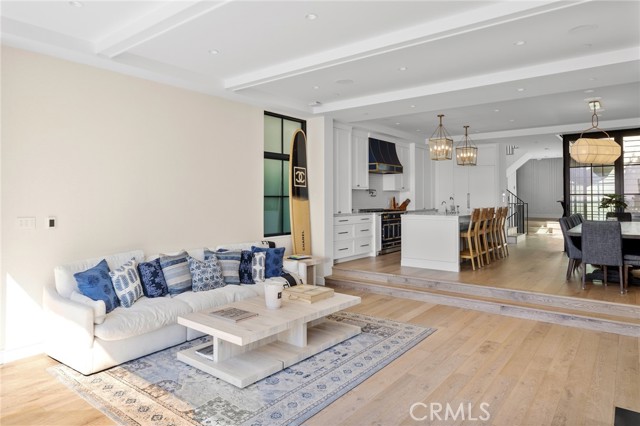 2428 The Strand, Hermosa Beach CA: https://media.crmls.org/medias/52ca4647-9cf8-4e21-863d-492b63e4ab9b.jpg