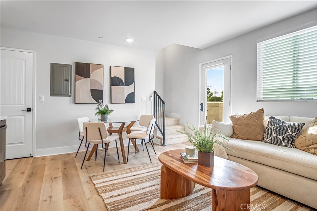 MLS #SR25260453 image #4