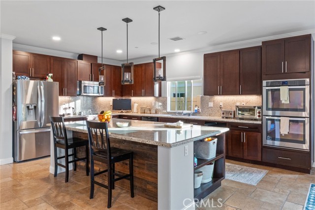 Detail Gallery Image 16 of 75 For 30409 Gulf Stream, Canyon Lake,  CA 92587 - 4 Beds | 3 Baths