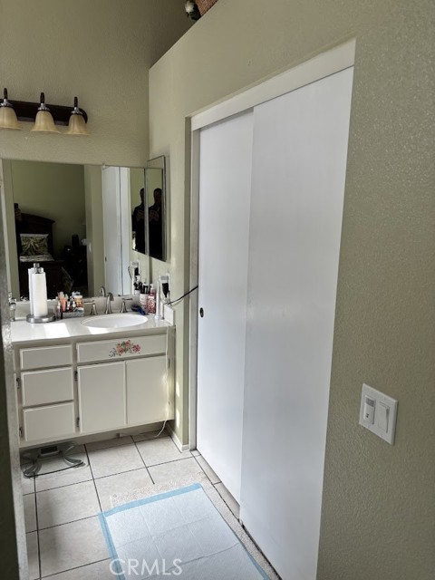 Detail Gallery Image 10 of 20 For 15597 Castellion, Fontana,  CA 92337 - 4 Beds | 2/1 Baths