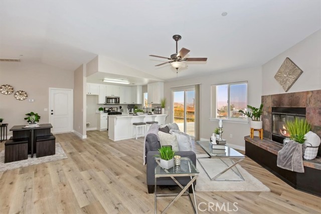 32776 Zircon Road, Lucerne Valley CA: https://media.crmls.org/medias/52cc0056-e379-4053-a686-1fe166035598.jpg