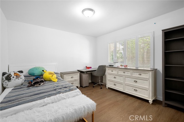 4035 Ellenita Avenue, Tarzana CA: https://media.crmls.org/medias/52cc2747-90a5-48e0-bd71-b574f9c9fbd5.jpg