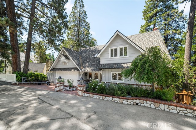 316 John Muir, Lake Arrowhead CA: https://media.crmls.org/medias/52cc2cdd-a6e6-4e5f-bd57-4e63e72394b9.jpg