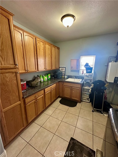 42500 20th Street West, Lancaster CA: https://media.crmls.org/medias/52cd1628-d357-4450-b508-c65631f92508.jpg