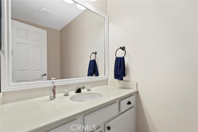 3919 Southhampton Road, Moorpark CA: https://media.crmls.org/medias/52cd6a9a-de8e-4c7f-92b6-52c3857db5c3.jpg