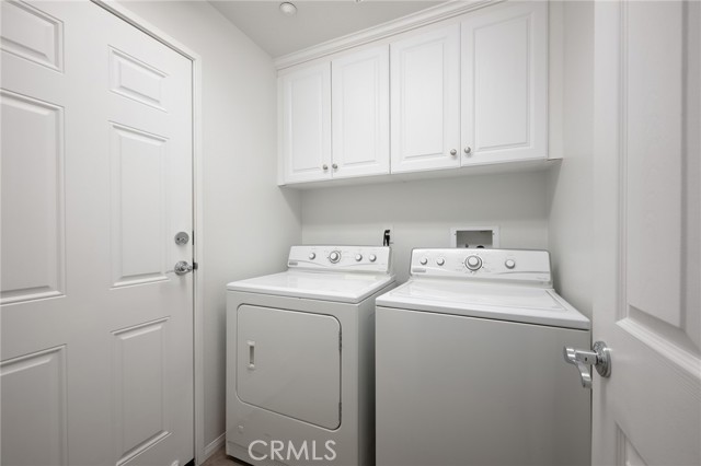 142 Pantheon, Irvine CA: https://media.crmls.org/medias/52cd8a1d-34bd-46e5-b539-ecf9ae9e2761.jpg