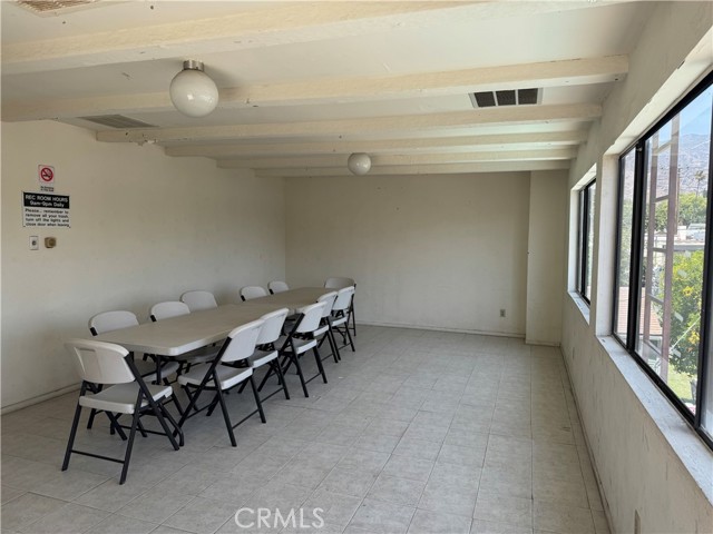 1162 Winchester Avenue, Glendale CA: https://media.crmls.org/medias/52ce84fe-3223-461b-b4a9-85f1bb1d73d4.jpg