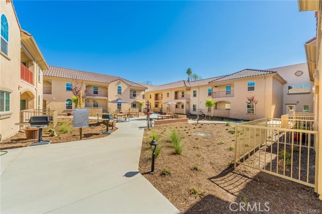 Detail Gallery Image 2 of 12 For 3745 Strong St, Riverside,  CA 92501 - 1 Beds | 1 Baths