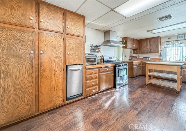 2191 Hilldale Avenue, Simi Valley CA: https://media.crmls.org/medias/52cf3153-7e7e-43fc-ab55-36417da896d6.jpg