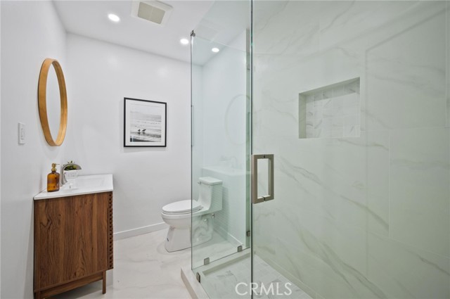 14328 Emelita Street, Sherman Oaks CA: https://media.crmls.org/medias/52cf6603-fd9d-40cc-9648-77893e61072e.jpg