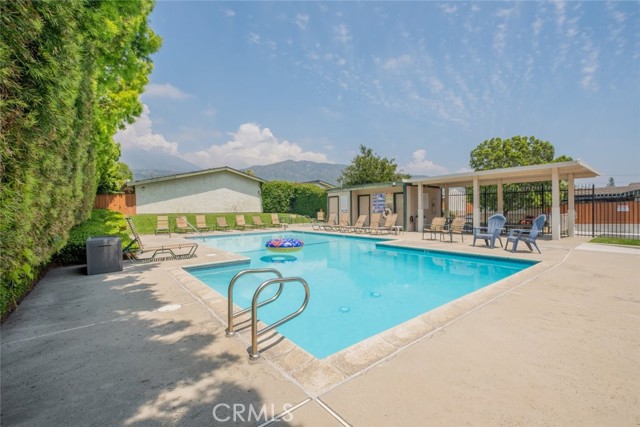 Detail Gallery Image 29 of 33 For 1046 Royal Oaks Dr #B,  Monrovia,  CA 91016 - 3 Beds | 2/1 Baths