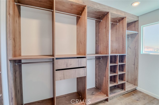 Detail Gallery Image 13 of 27 For 14424 Buvan Ct, Moreno Valley,  CA 92555 - 5 Beds | 3/1 Baths