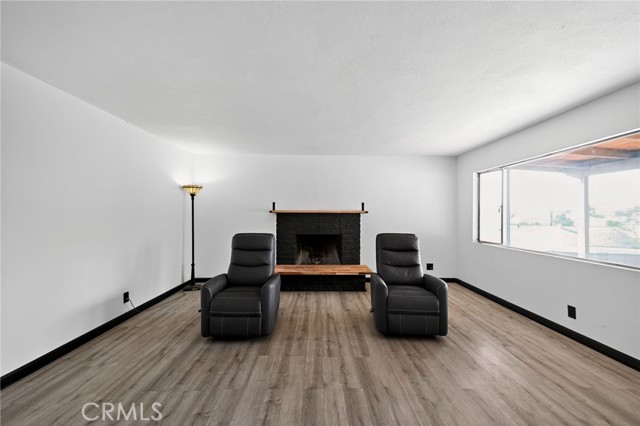 Detail Gallery Image 8 of 35 For 612 Momar Ln, Escondido,  CA 92027 - 4 Beds | 2 Baths