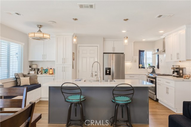 950 N Milford Street, Orange CA: https://media.crmls.org/medias/52d05800-9a92-4a1e-9a9c-07148d660cd2.jpg