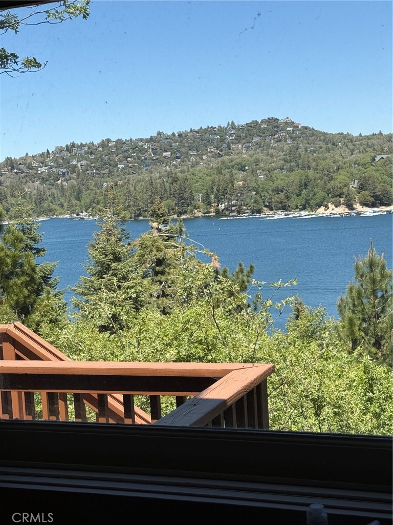 https://media.crmls.org/medias/52d085e1-2e23-4e8f-bd02-2f226186ebbb.jpg?preset=X-Large
