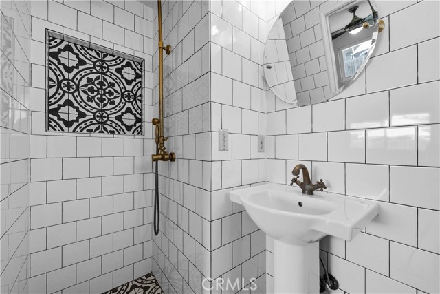 Image 26 of 34 For 273 Solano  