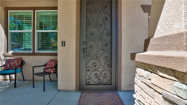 Detail Gallery Image 2 of 22 For 3783 Rosena, San Bernardino,  CA 92407 - 4 Beds | 3 Baths